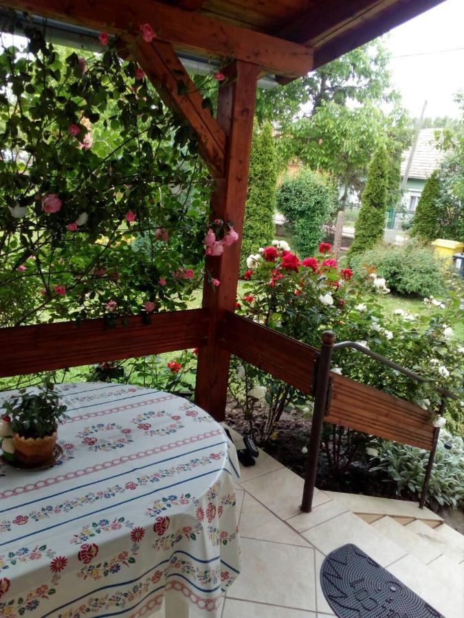 Uj Elet Weekend House Villa Balatonkeresztur Bagian luar foto